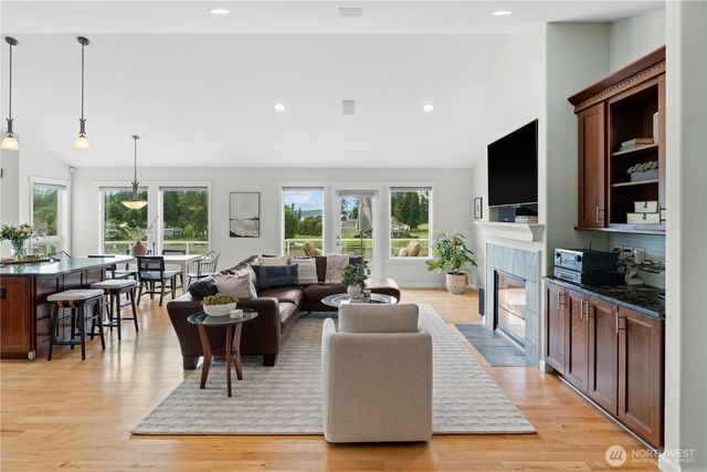 7804 Ray Nash Drive NW, Gig Harbor, WA 98335