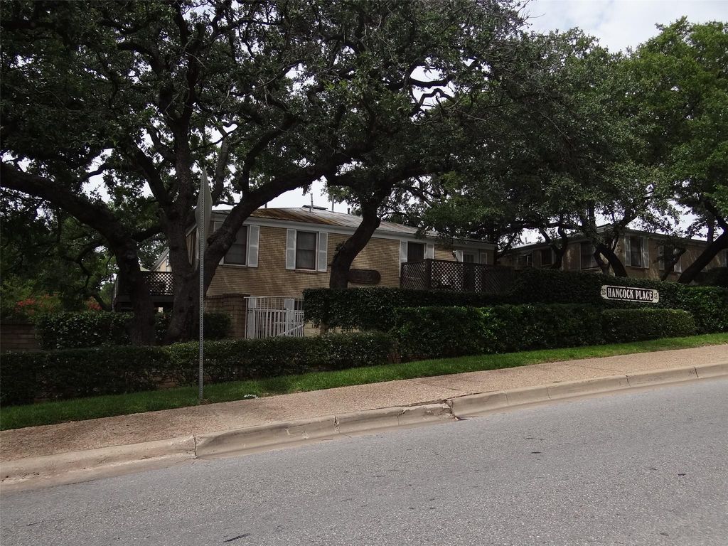 916 E 32nd ST 201, Austin, TX 78705