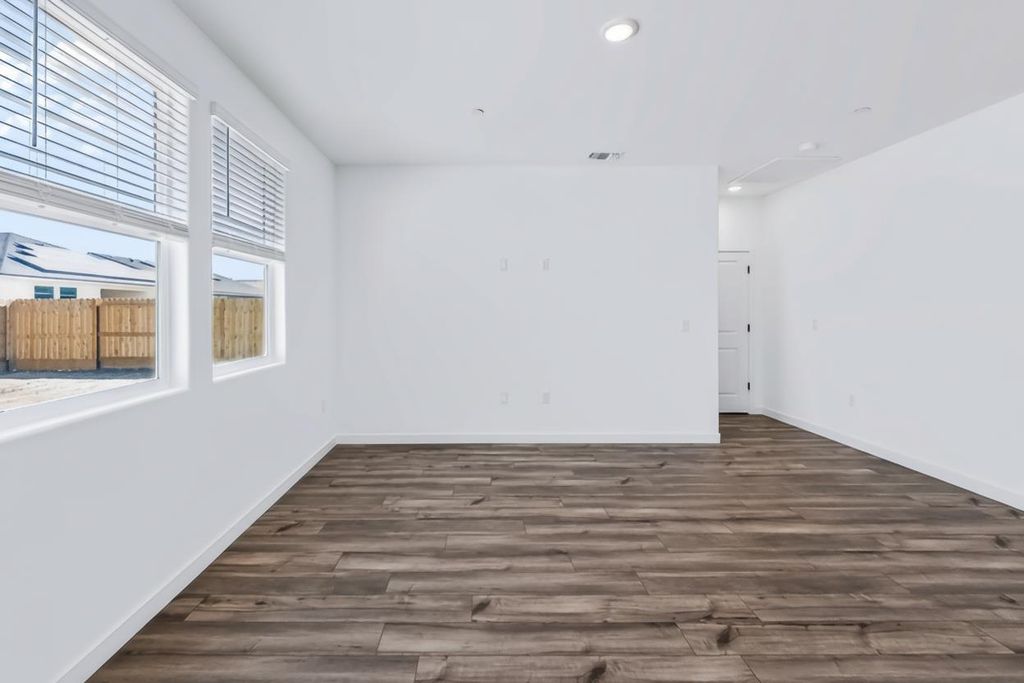 Image 19 of property listing at 628 Riley Avenue # 197, Chowchilla, CA 93610