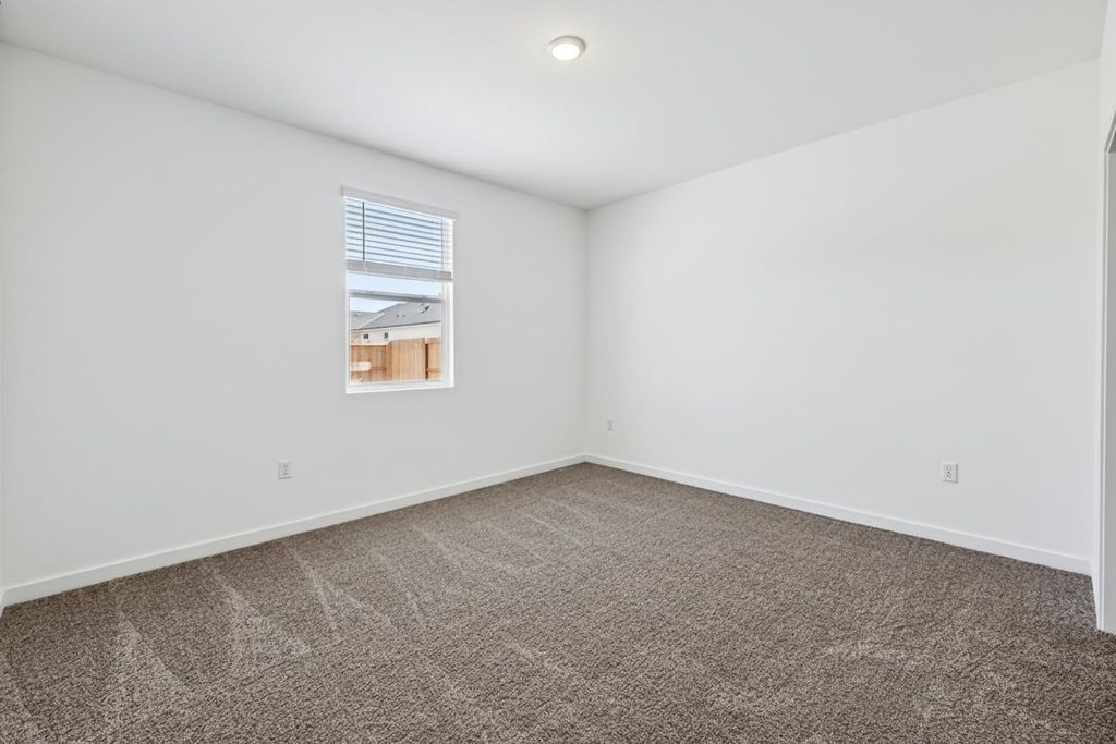 Image 21 of property listing at 628 Riley Avenue # 197, Chowchilla, CA 93610