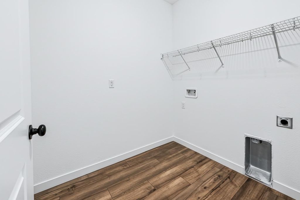 Image 24 of property listing at 628 Riley Avenue # 197, Chowchilla, CA 93610