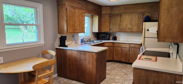 30399 N Shore Drive, Elkhart, IN 46514