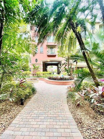 911 N ORANGE AVENUE 424, Orlando, FL 32801