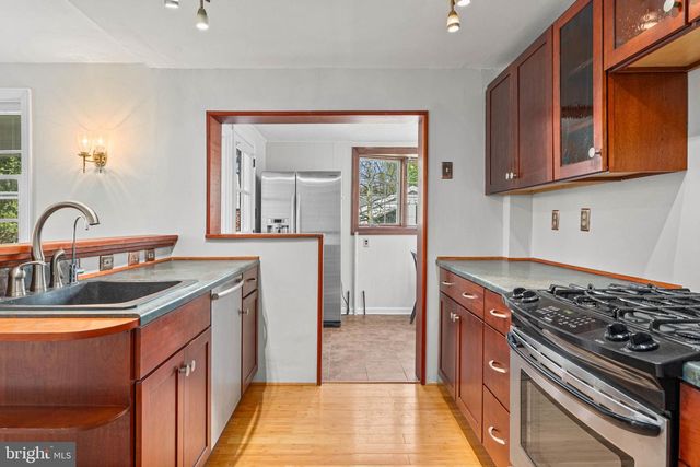 201 GLENDALOUGH RD, Glenside, PA 19038