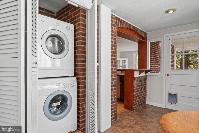 201 GLENDALOUGH RD, Glenside, PA 19038