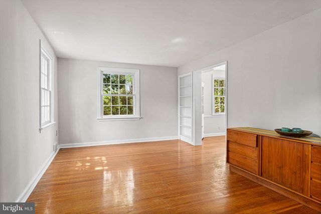 201 GLENDALOUGH RD, Glenside, PA 19038