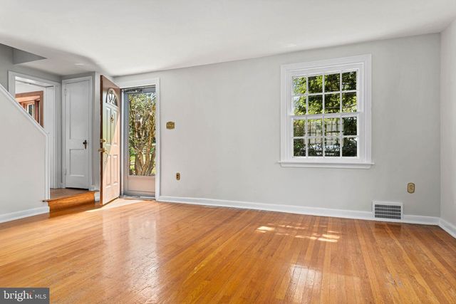 201 GLENDALOUGH RD, Glenside, PA 19038