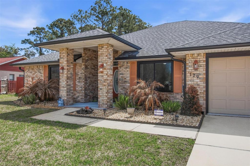 Image 4 of property listing at 129 FORT CAROLINE LANE, Palm Coast, FL 32137