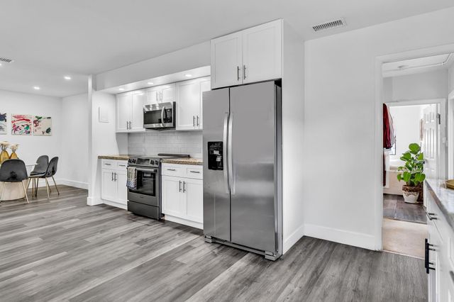 2001 N 52ND Avenue, Hollywood, FL 33021