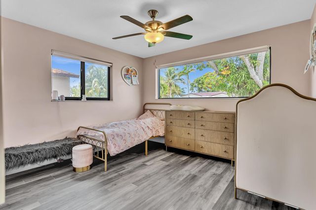 2001 N 52ND Avenue, Hollywood, FL 33021