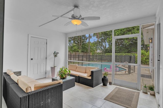 2001 N 52ND Avenue, Hollywood, FL 33021