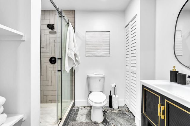 2001 N 52ND Avenue, Hollywood, FL 33021