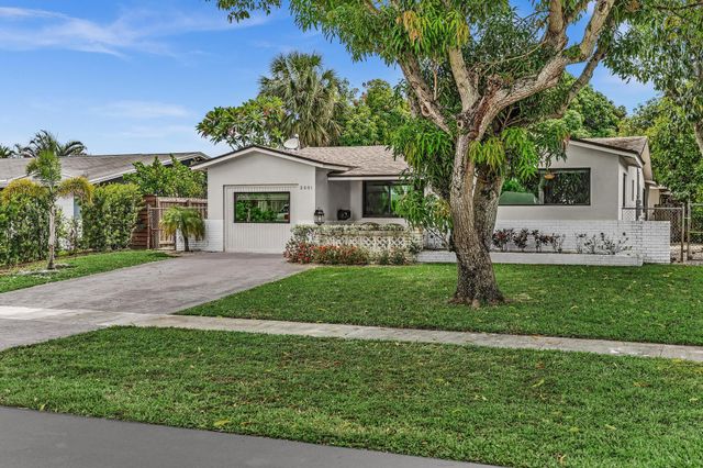2001 N 52ND Avenue, Hollywood, FL 33021