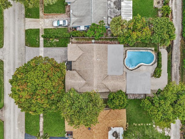 2001 N 52ND Avenue, Hollywood, FL 33021