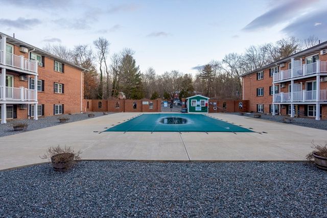 11 Leonard Rd 11, Boxborough, MA 01719