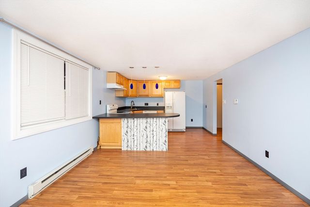 11 Leonard Rd 11, Boxborough, MA 01719