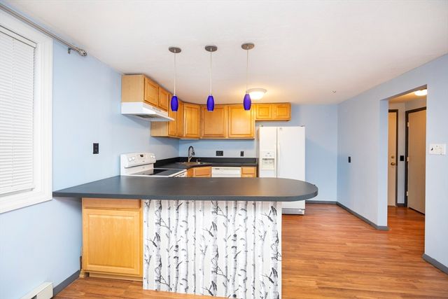 11 Leonard Rd 11, Boxborough, MA 01719
