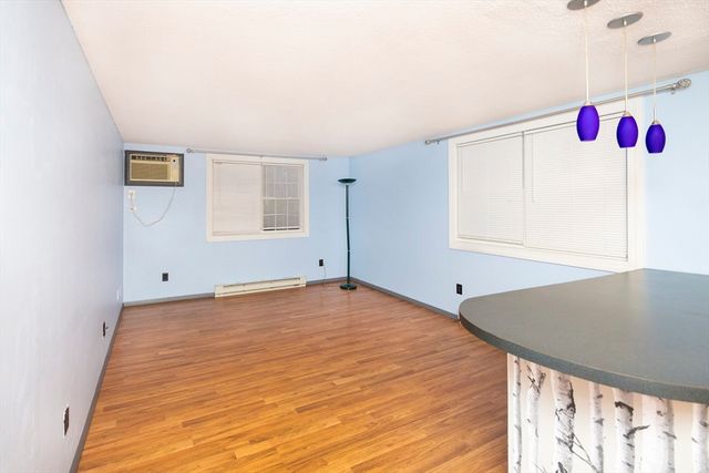 11 Leonard Rd 11, Boxborough, MA 01719