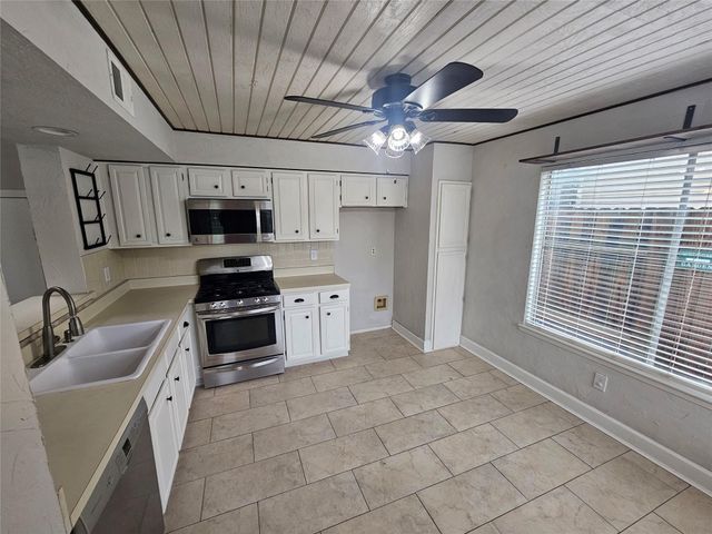 15802 Oak Mountain Drive, Houston, TX 77095