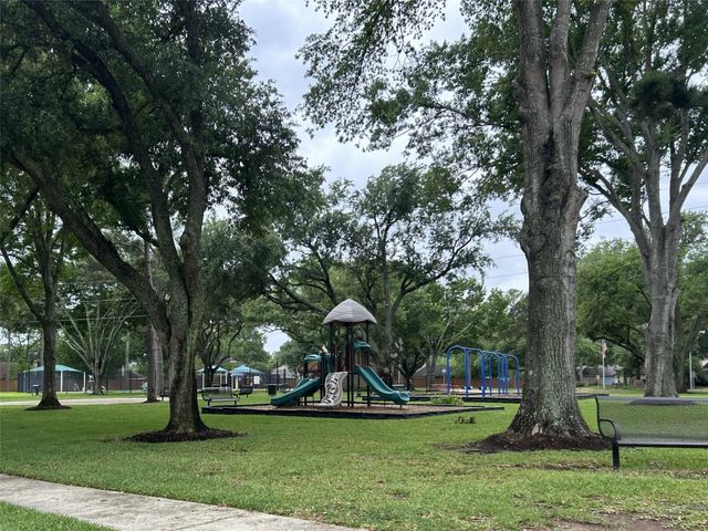 15802 Oak Mountain Drive, Houston, TX 77095