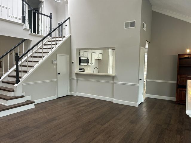 15802 Oak Mountain Drive, Houston, TX 77095