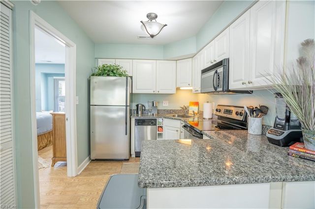 598 Pinewood Dr Apt 202, Virginia Beach, VA 23451