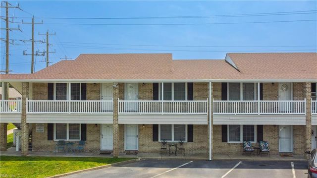 598 Pinewood Dr Apt 202, Virginia Beach, VA 23451