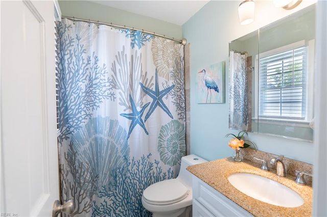 598 Pinewood Dr Apt 202, Virginia Beach, VA 23451