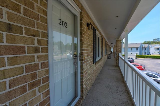 598 Pinewood Dr Apt 202, Virginia Beach, VA 23451