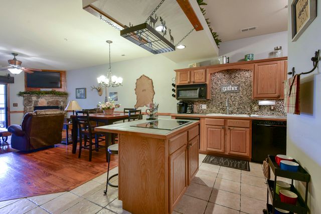 24 Village Trail 2, Branson, MO 65616