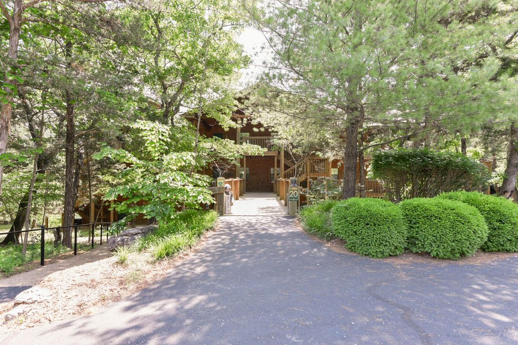 24 Village Trail 2, Branson, MO 65616