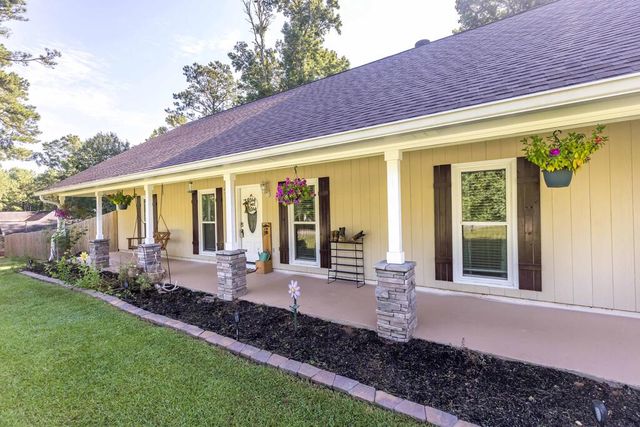 11 Lee Road 0509, Phenix City, AL 36870
