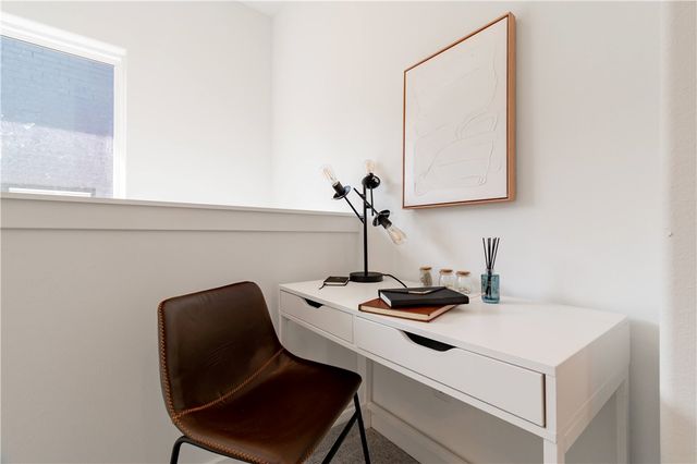 364 S College Avenue, Fayetteville, AR 72701