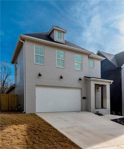 364 S College Avenue, Fayetteville, AR 72701