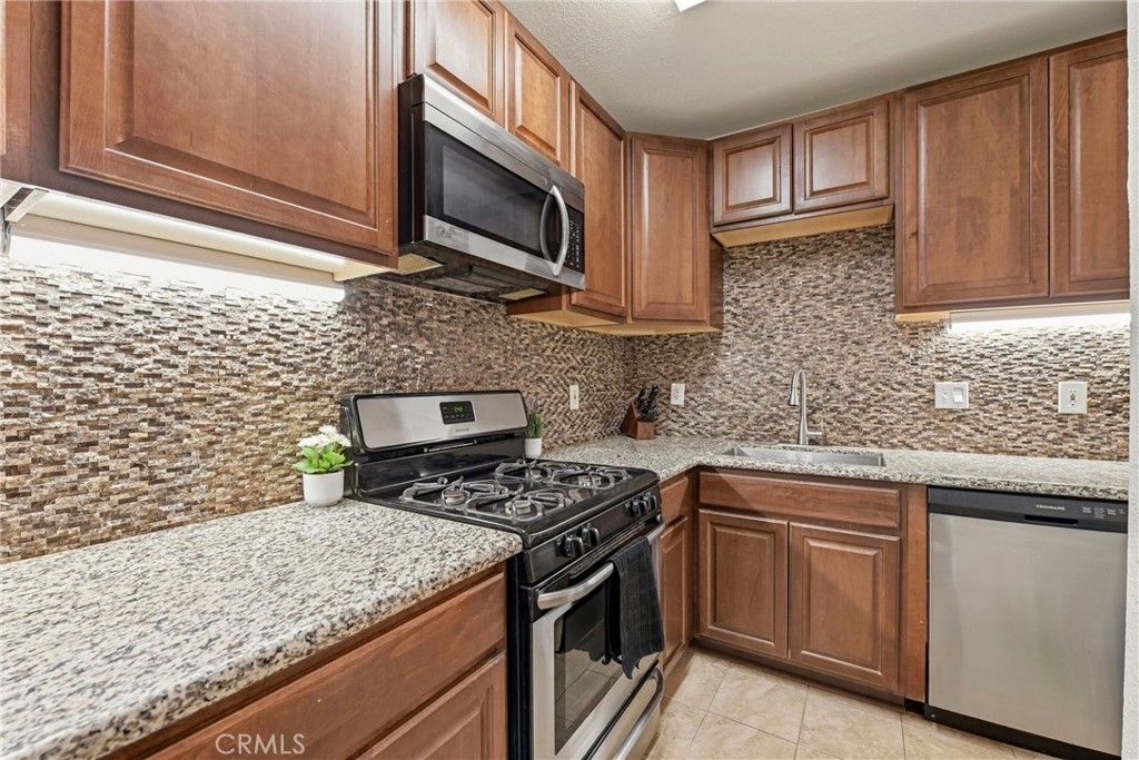 868 E Alvarado 44, Fallbrook, CA 92028 — exterior