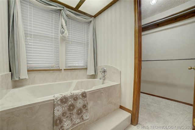 521 Pioneer Road, Sapulpa, OK 74066