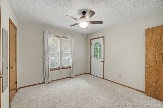 521 Pioneer Road, Sapulpa, OK 74066