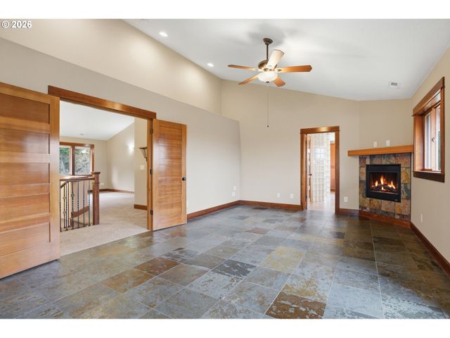 1803 N WOODBURN Rd, Washougal, WA 98671