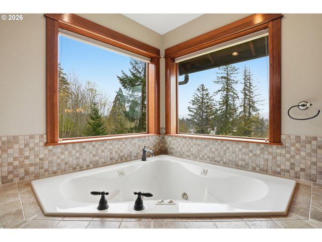 1803 N WOODBURN Rd, Washougal, WA 98671