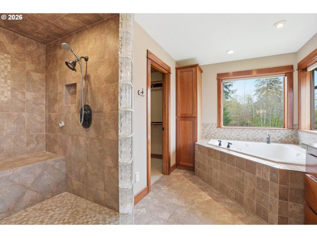 1803 N WOODBURN Rd, Washougal, WA 98671