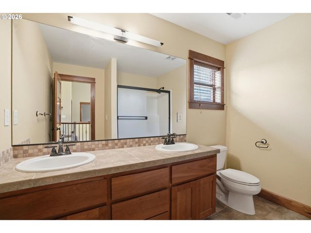 1803 N WOODBURN Rd, Washougal, WA 98671