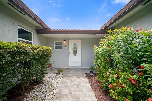 4180 NW 103rd Dr, Coral Springs, FL 33065
