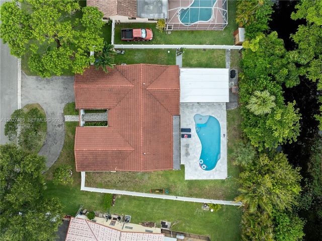 4180 NW 103rd Dr, Coral Springs, FL 33065