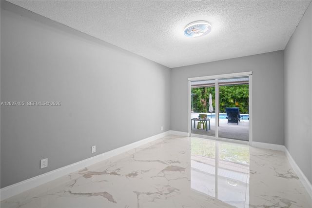 4180 NW 103rd Dr, Coral Springs, FL 33065