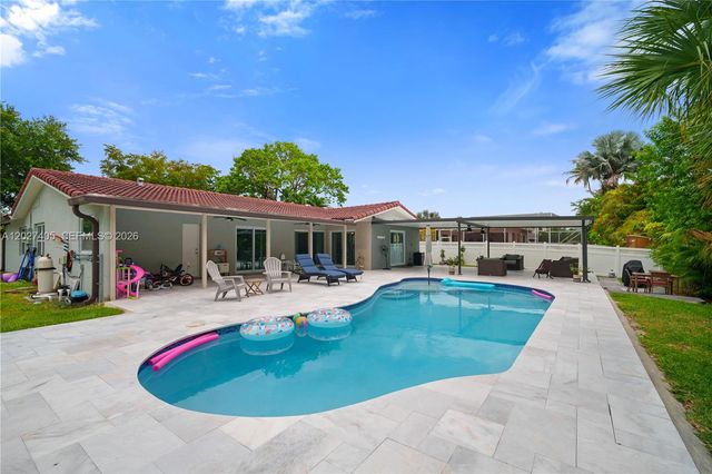4180 NW 103rd Dr, Coral Springs, FL 33065
