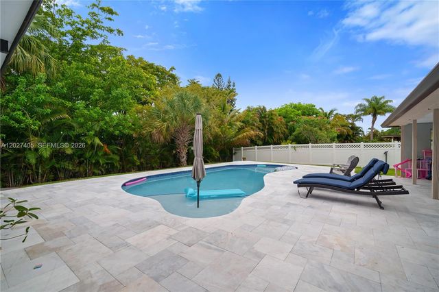 4180 NW 103rd Dr, Coral Springs, FL 33065