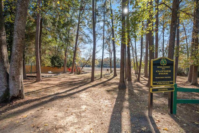 3525 CLIFDEN Drive, Tallahassee, FL 32309