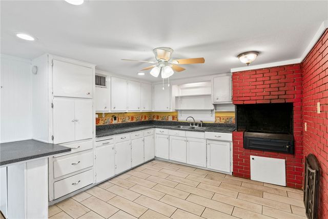 1225 Jonnell St, Corpus Christi, TX 78418