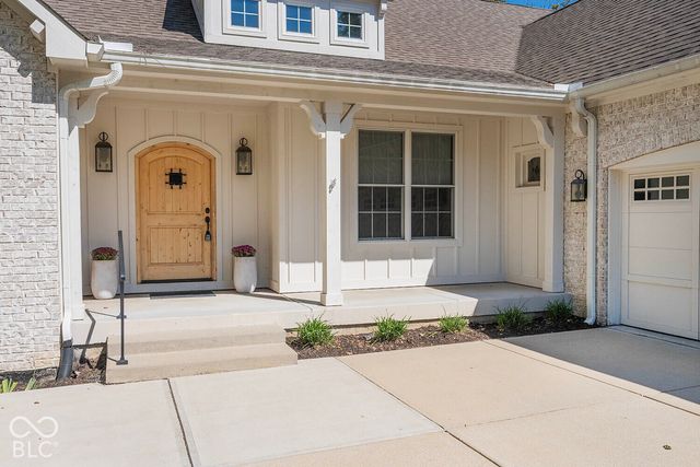 6562 W May Apple Drive, Mccordsville, IN 46055