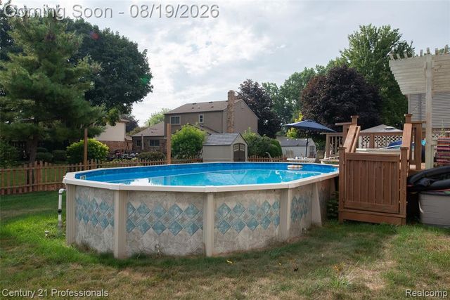 40438 Page Drive, Sterling Heights, MI 48313